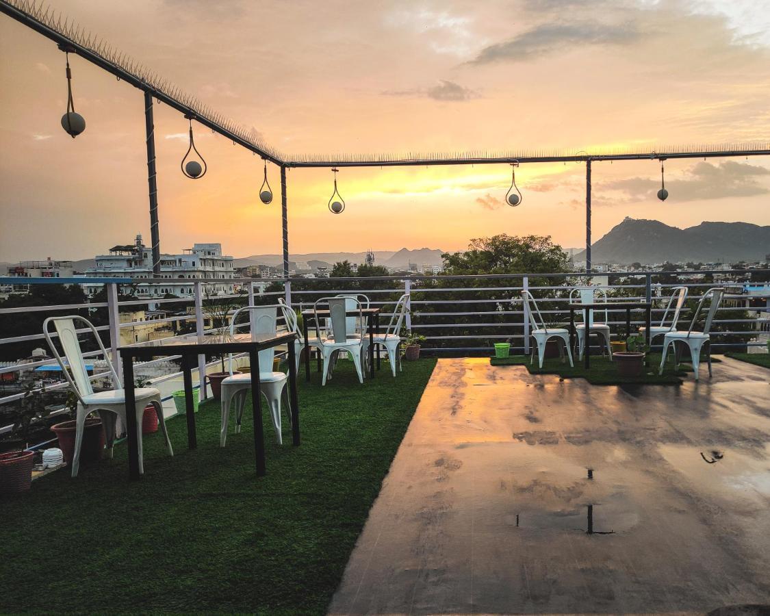 Hotel Lake Bridge Udaipur Dış mekan fotoğraf