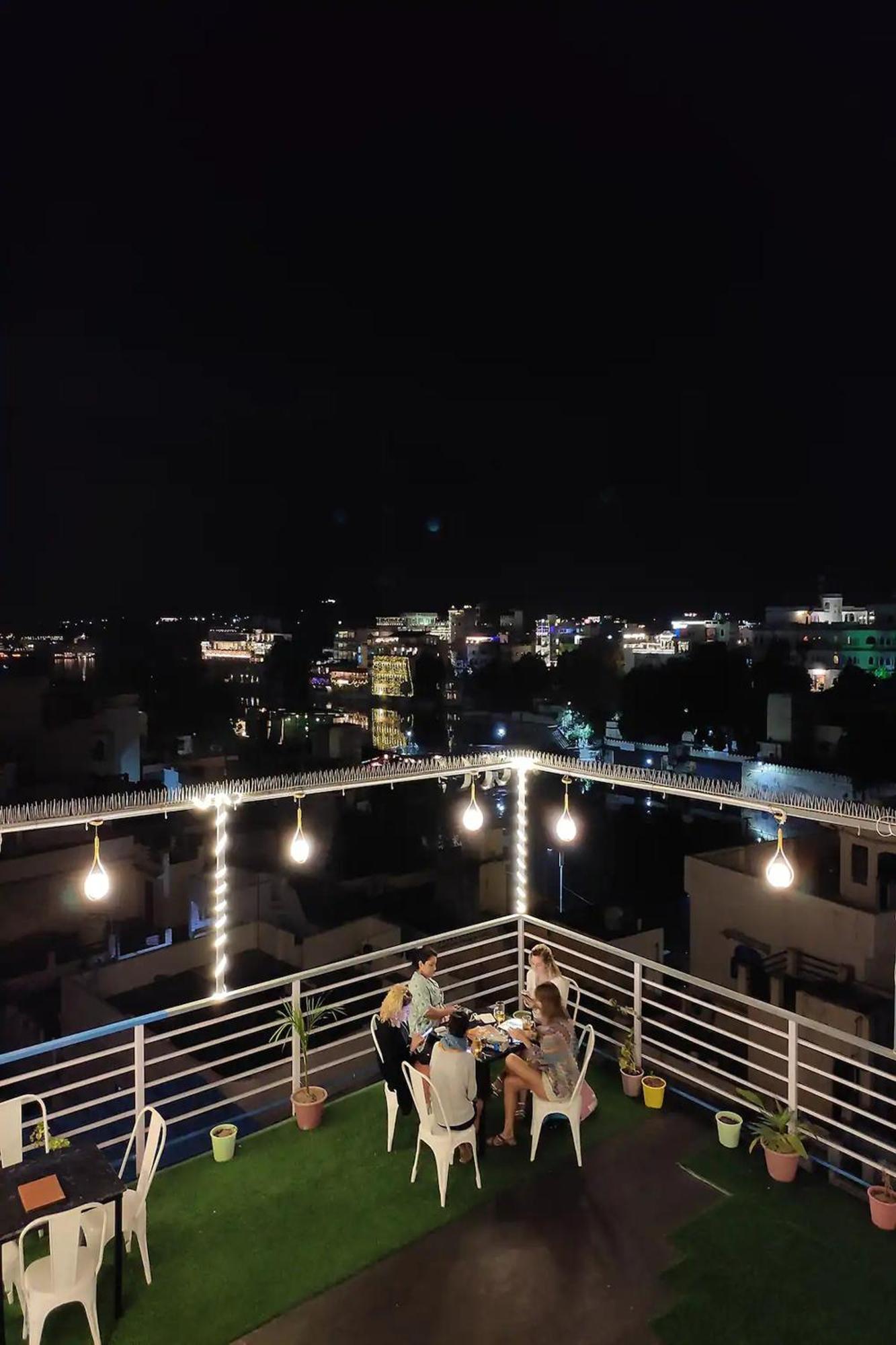 Hotel Lake Bridge Udaipur Dış mekan fotoğraf